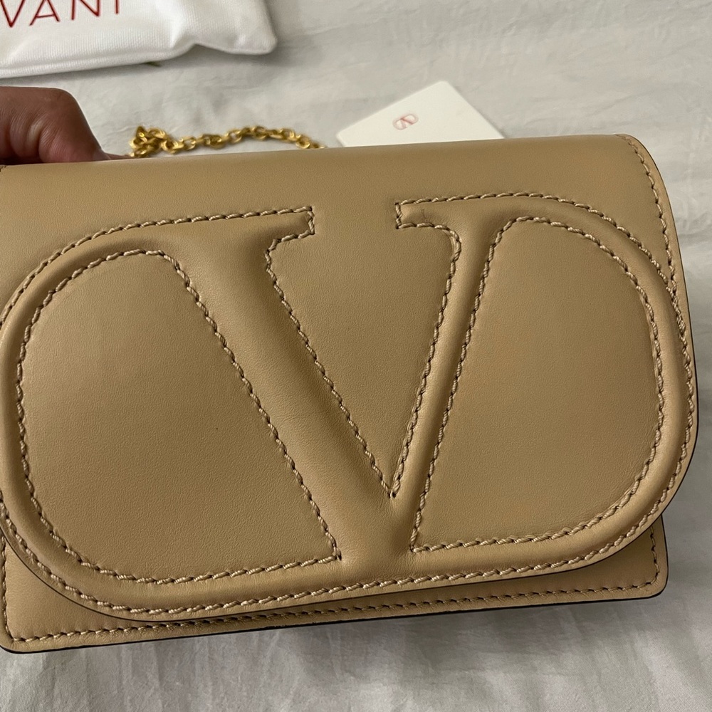 VALENTINO | Casual Style Calfskin Chain Plain Leather Party Style